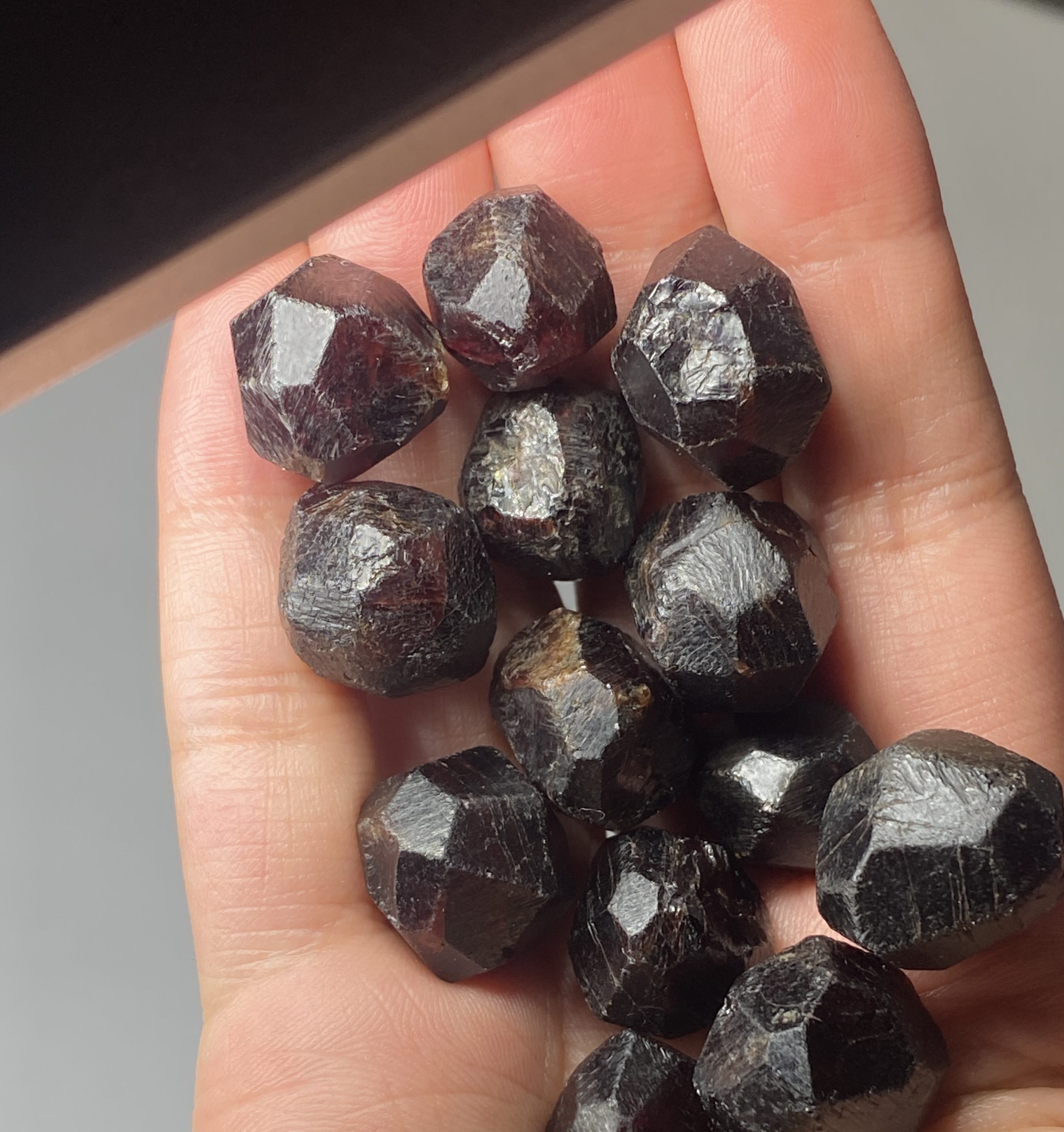 Natural Raw Pyrope Garnets